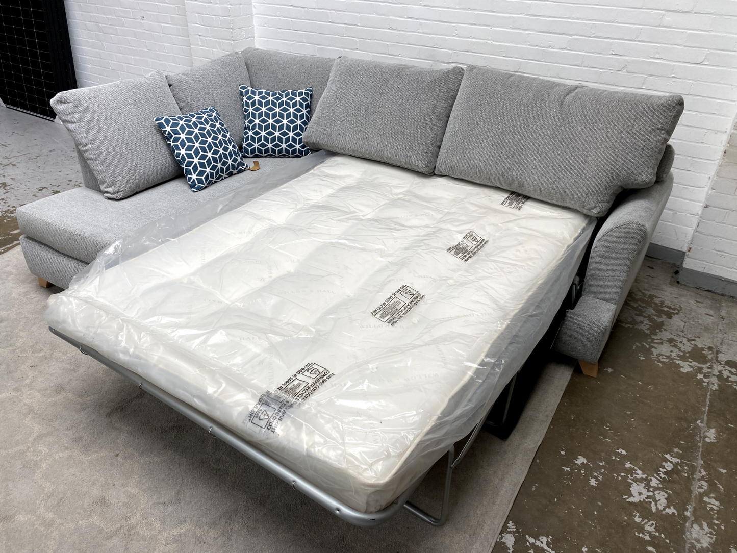 Gainsborough bari corner sofa bed