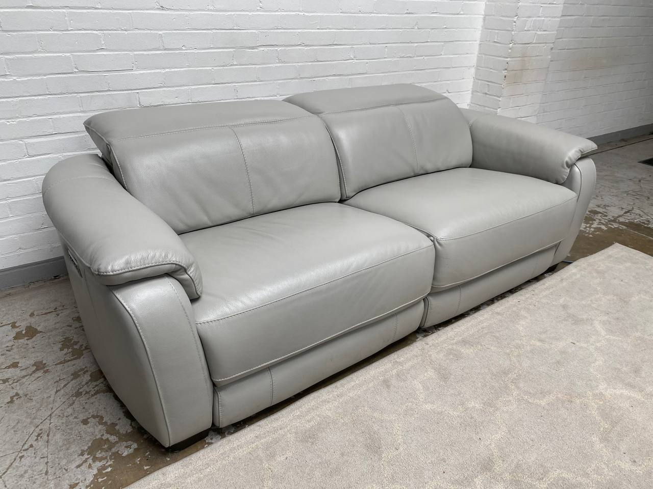 World of Leather Naomi Power Recliner 3 Seater Sofa.