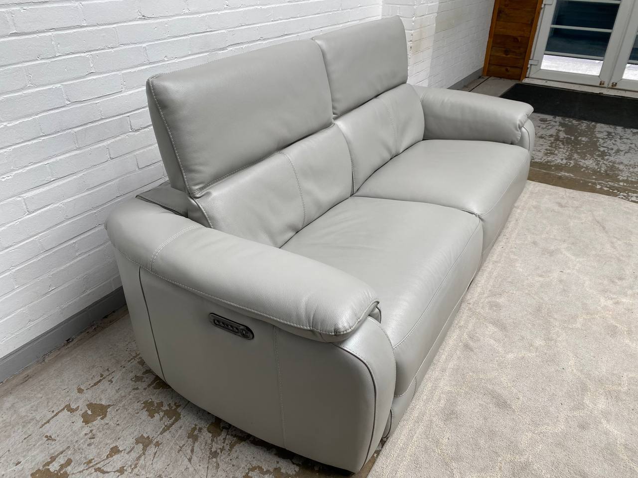 World of Leather Naomi Power Recliner 3 Seater Sofa.