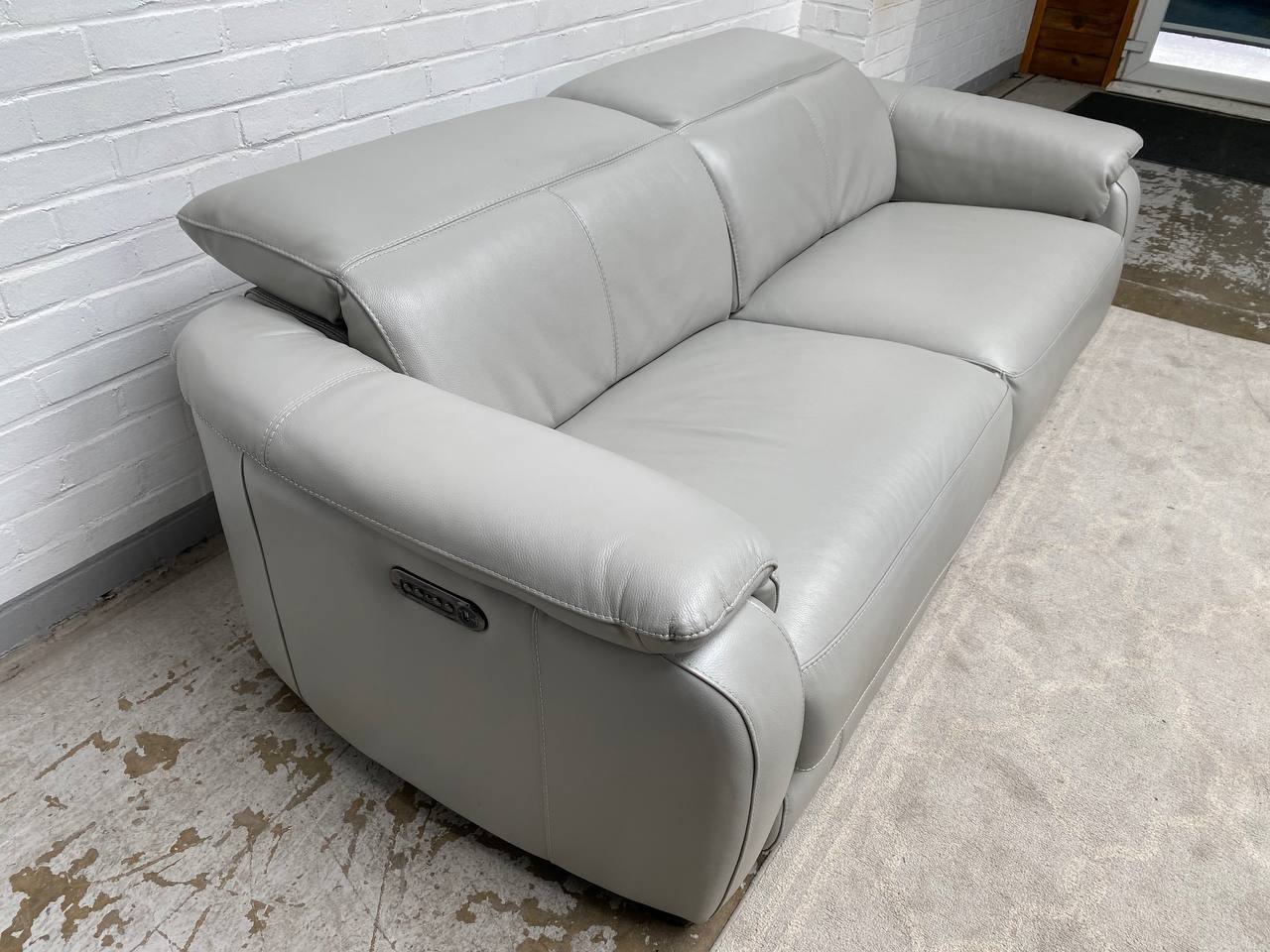 World of Leather Naomi Power Recliner 3 Seater Sofa.