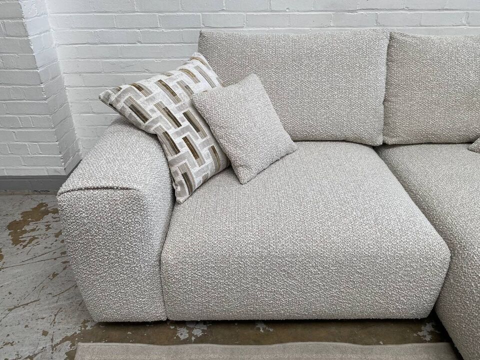 Pandora in bucle fabric chaise sofa