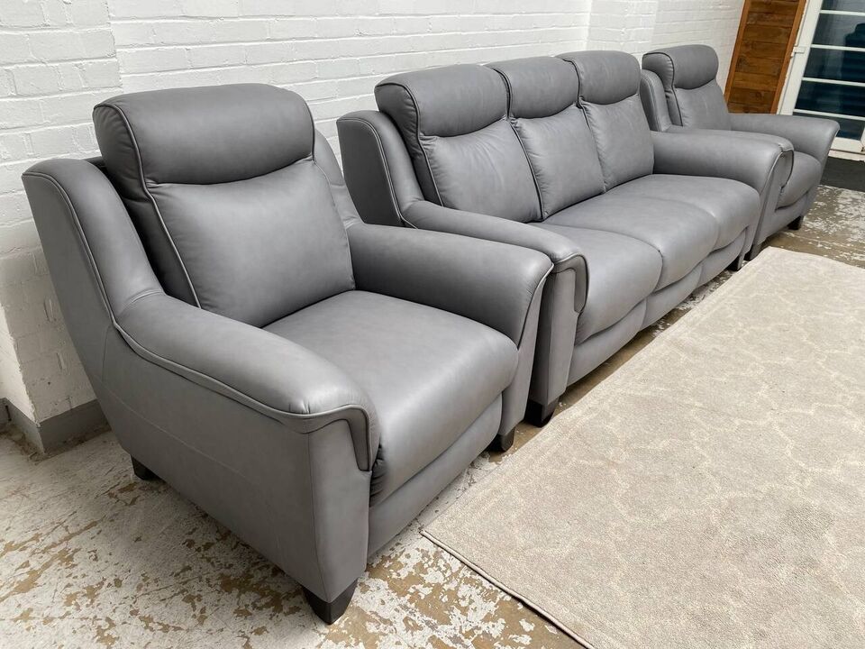 Parker Knoll Manhattan 3 Seater + 2 Armchairs
