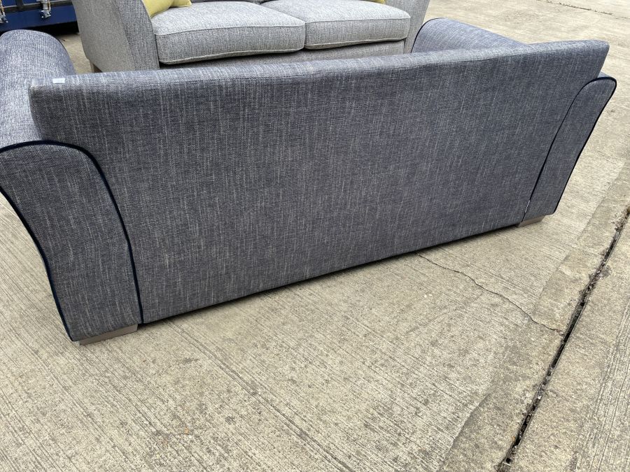 Heath Medium Sofa + 2 Scatter Cushions