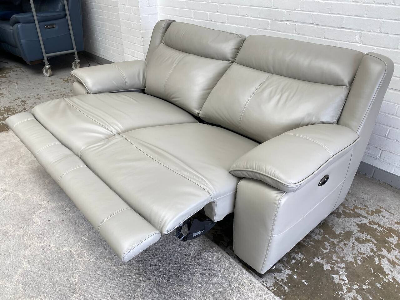 World of Leather Starlight Express 3 Seater