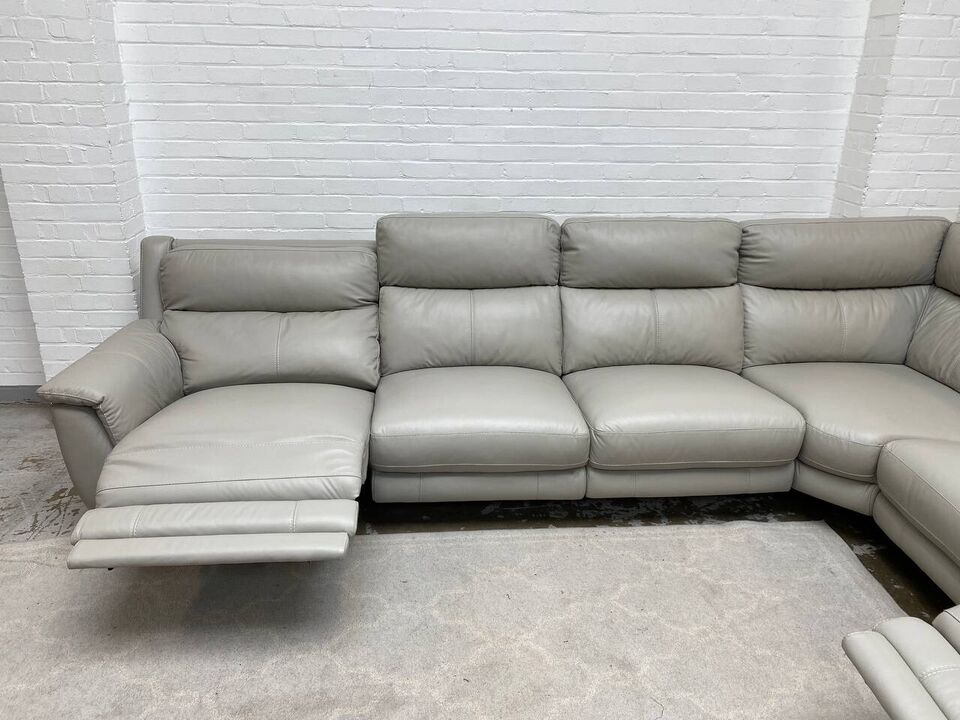 World of Leather Contempo corner sofa